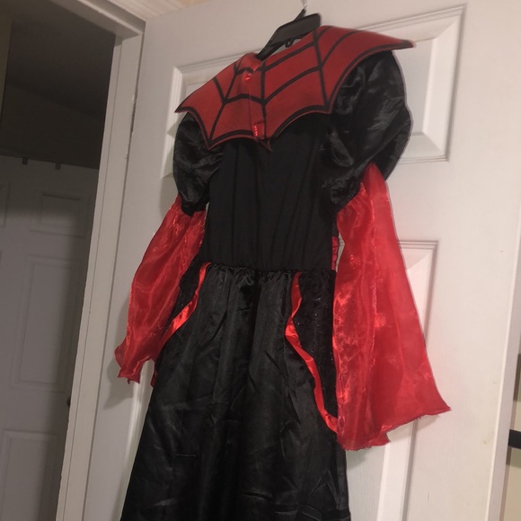 Girls costume - Picture 5 of 9